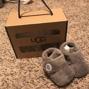 Infant Uggs “Bixbee” Size 0/1 Grey
